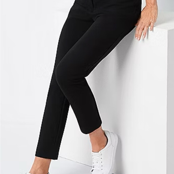 Liz Claiborne Women's Sleek Black Emma Cropped Ponte pants, sz 2 Casual wear - Picture 1 of 14